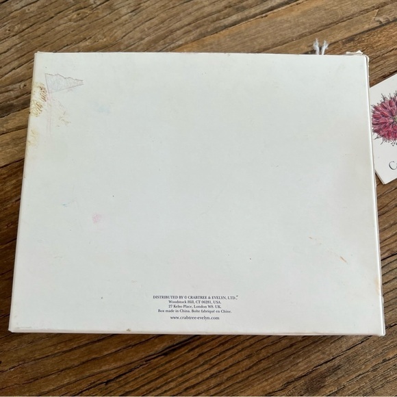 Crabtree and Evelyn Pear and Pink Magnolia Travel Size Gift Set New in Box - Picture 2 of 14